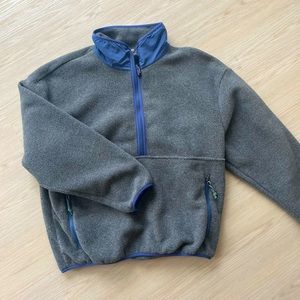 Women Patagonia quarter zip up fleece